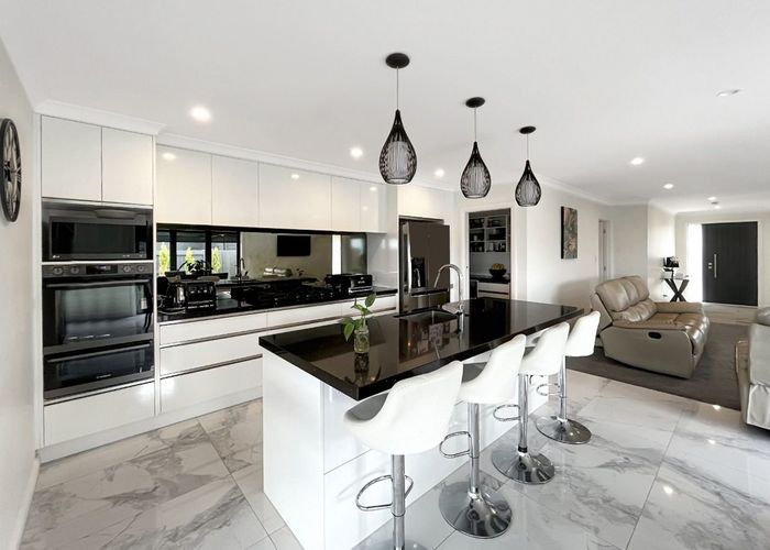  at 104 Johnstone Drive, Fitzherbert, Palmerston North, Manawatu / Whanganui