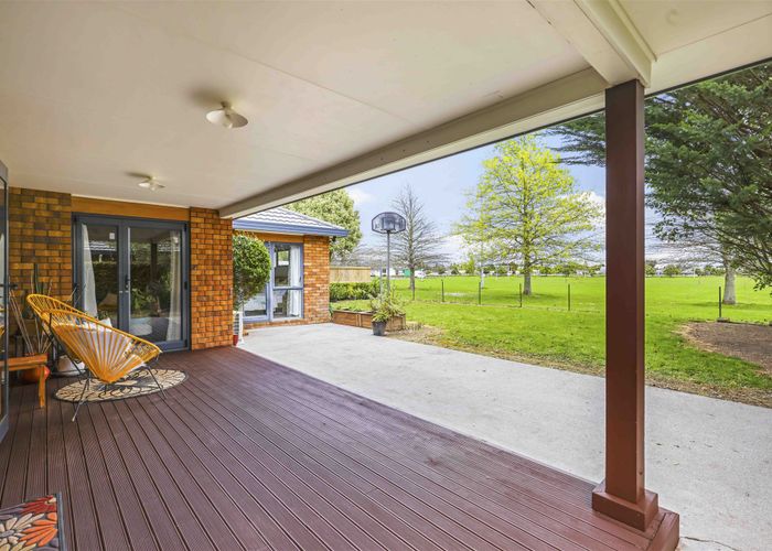  at 9 Nottingham Drive, Hamilton East, Hamilton