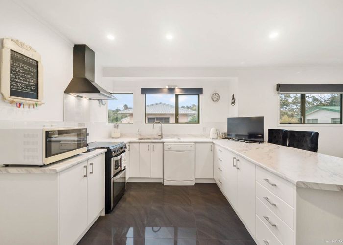  at 2/287 Vipond Road, Stanmore Bay, Whangaparāoa