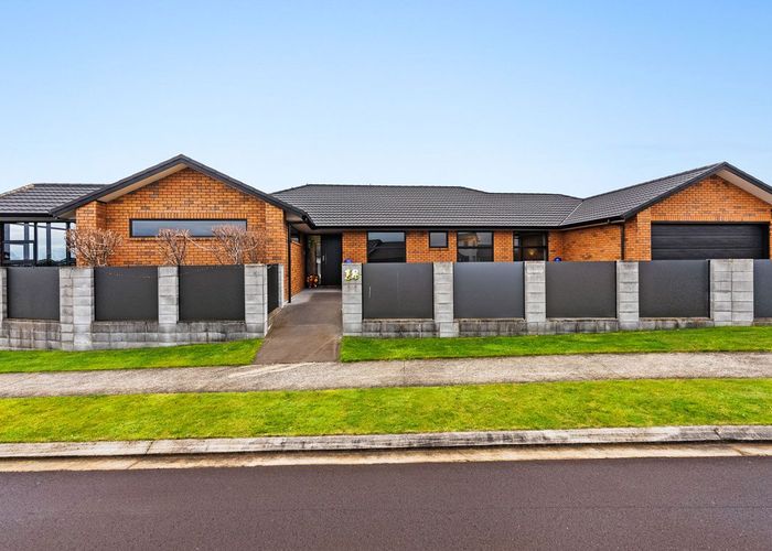  at 18 Manurau Crescent, Merrilands, New Plymouth
