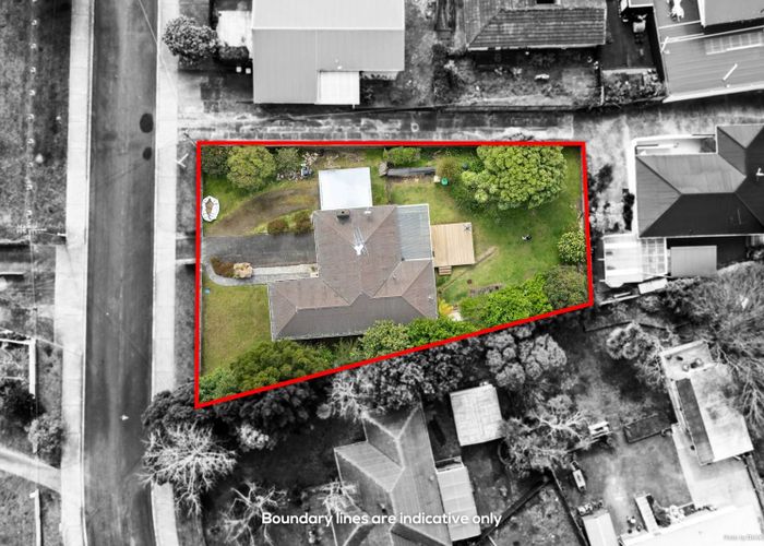  at 3 Porter Avenue, Te Atatu South, Waitakere City, Auckland