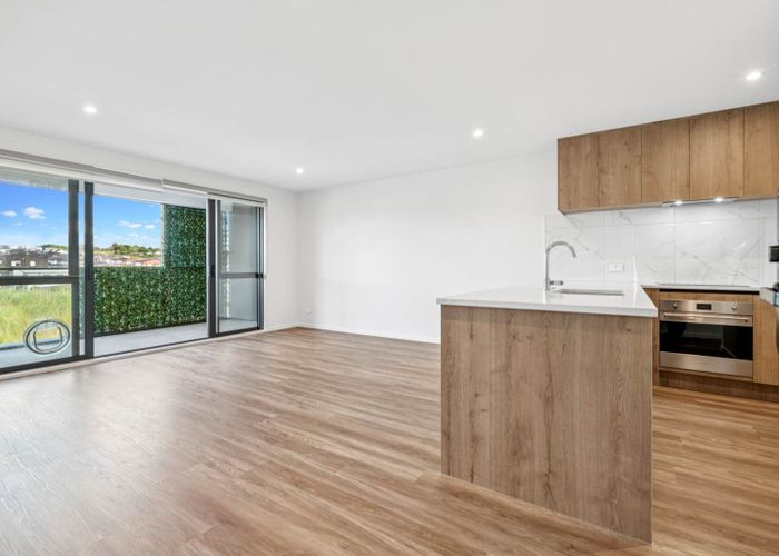  at 203/3 Dishys Road, Flat Bush, Manukau City, Auckland