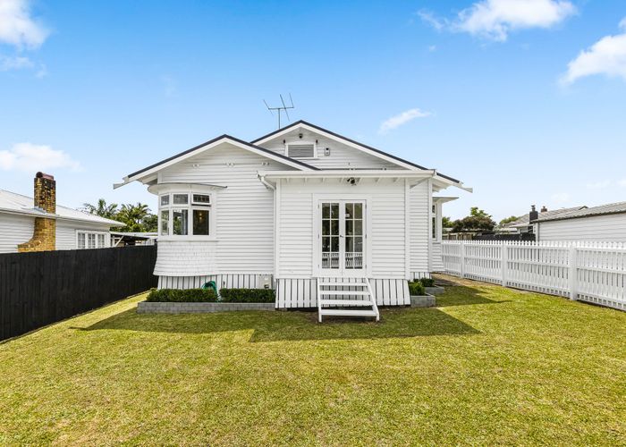 at 7 Montrose Street, Point Chevalier, Auckland