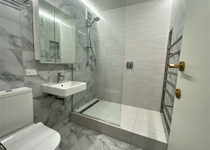  at 4/29 George Street, Newmarket, Auckland