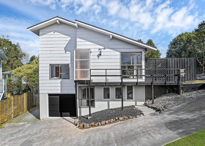  at 1/10 Heather Place, Sunnynook, North Shore City, Auckland