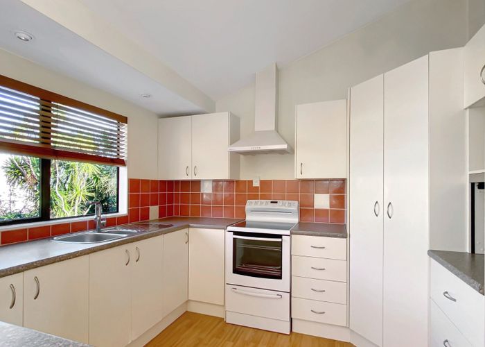  at 4/390 West Coast Road, Glen Eden, Waitakere City, Auckland