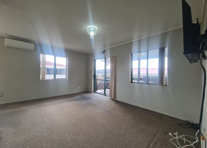  at 12 Grantham Road, Papatoetoe, Auckland