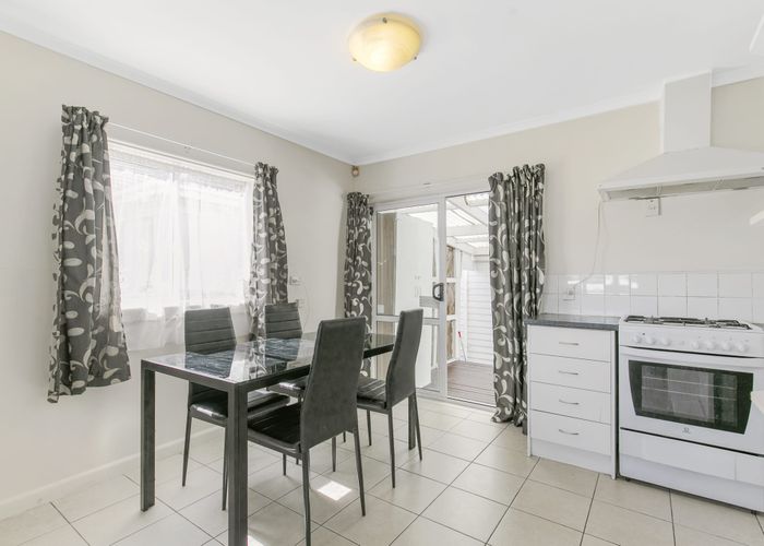  at 142 Puhinui Road, Papatoetoe, Auckland