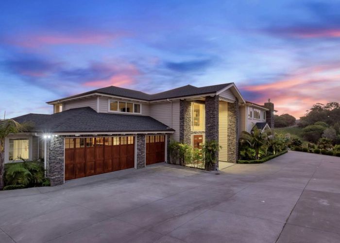  at 13A Regis Lane, Flat Bush, Auckland