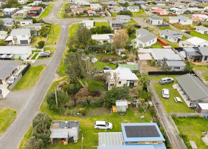  at 8 Robbie Street, Foxton Beach, Horowhenua, Manawatu / Whanganui