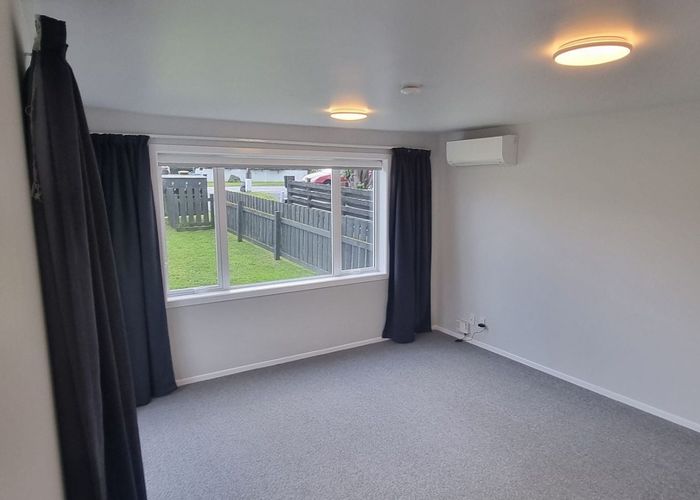  at 5 Bay Drive, Titahi Bay, Porirua