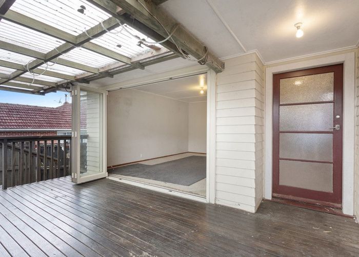  at 53 Tiroroa Avenue, Te Atatu South, Waitakere City, Auckland