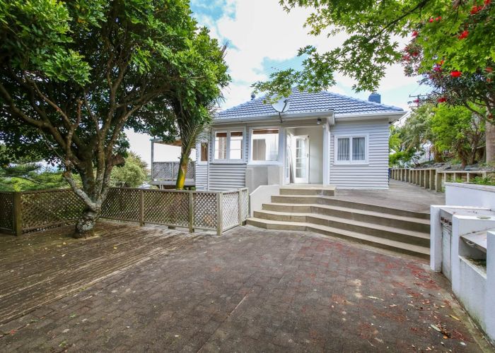  at 65 Woodlands Crescent, Browns Bay, North Shore City, Auckland