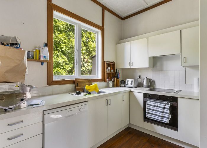  at 33A Roland Road, Greenhithe, North Shore City, Auckland