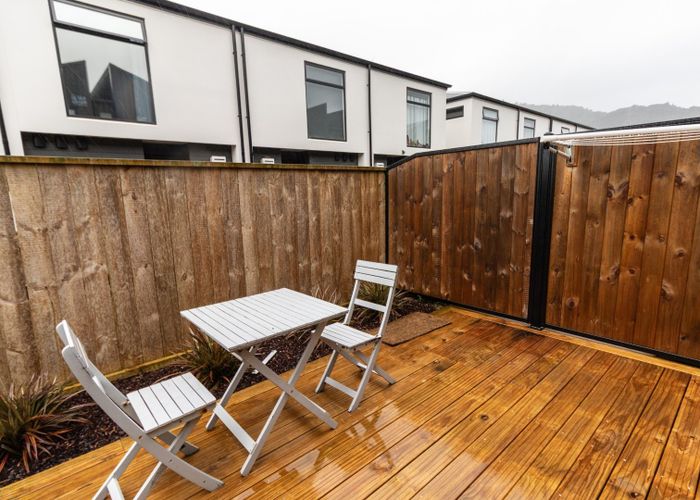  at 4/24 Fitzherbert Road, Wainuiomata, Lower Hutt, Wellington