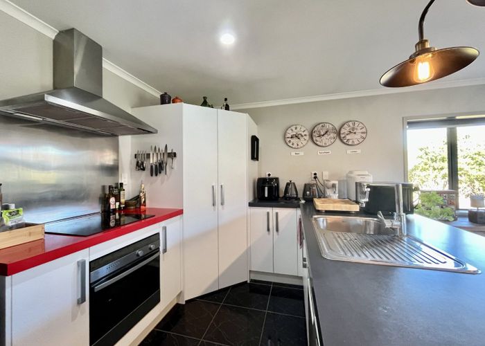  at 3 Diamond Grove, Brown Owl, Upper Hutt