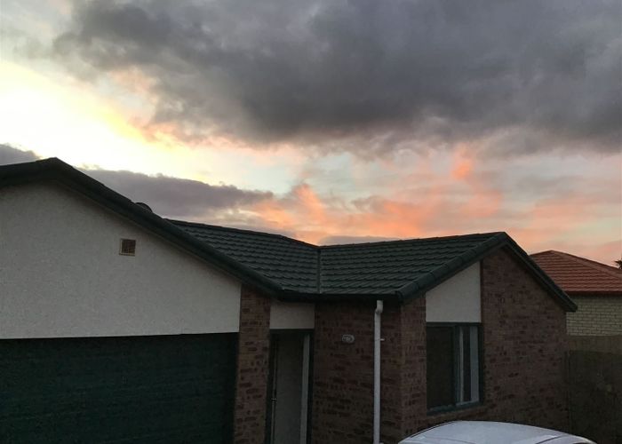  at 36 Woodbank Drive, Glen Eden, Waitakere City, Auckland