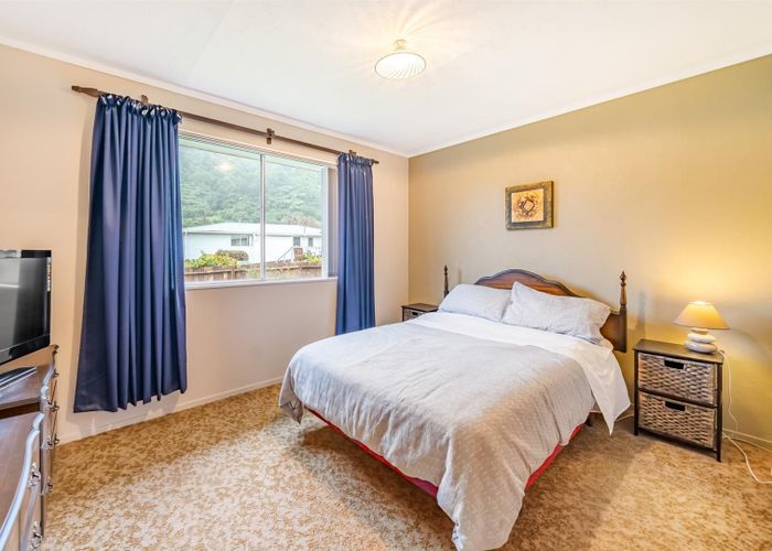  at 2/11 Topeka Grove, Totara Park, Upper Hutt