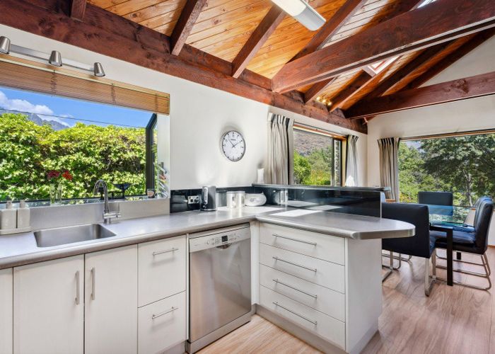  at 8 Lake Avenue, Frankton, Queenstown