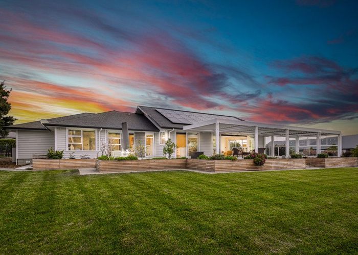 at 4 Parlane Drive, Huapai, Kumeu