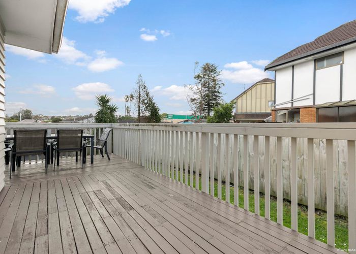  at 4/5 Lynton Road, Mount Wellington, Auckland