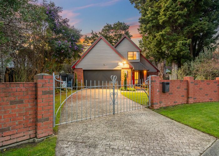  at 9 Johnswood Grove, Clouston Park, Upper Hutt, Wellington