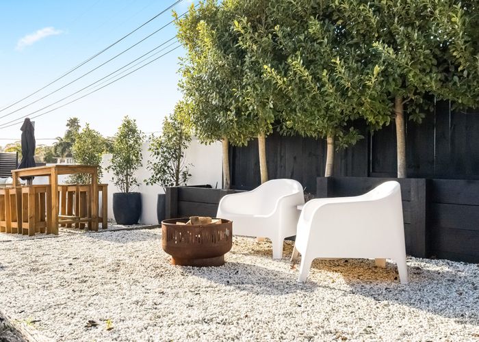 at 1/150 East Coast Road, Forrest Hill, North Shore City, Auckland