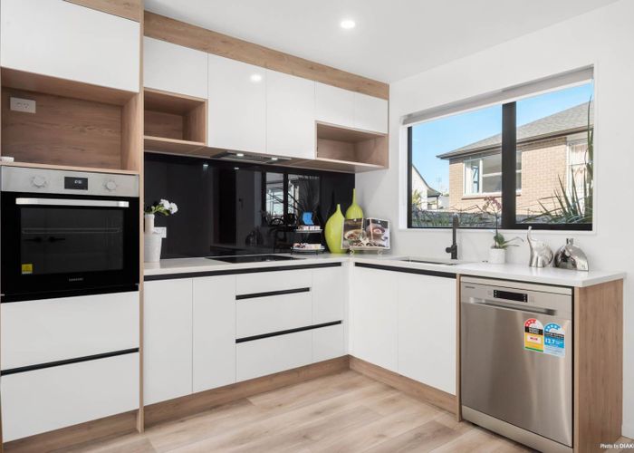  at 4/20 Havelock Avenue, Forrest Hill, Auckland
