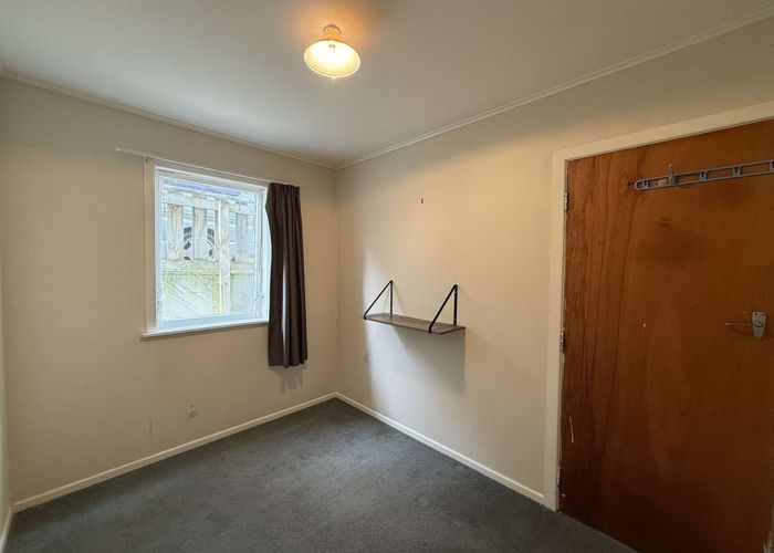  at 4/15a Rakeiora Grove, Korokoro, Lower Hutt, Wellington