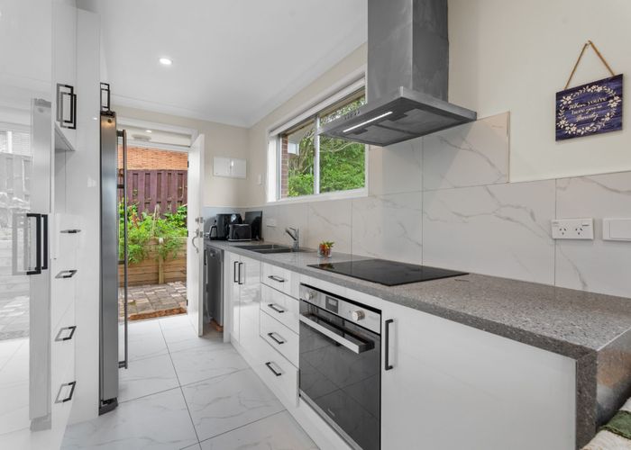  at 2/36 Gowing Drive, Meadowbank, Auckland City, Auckland