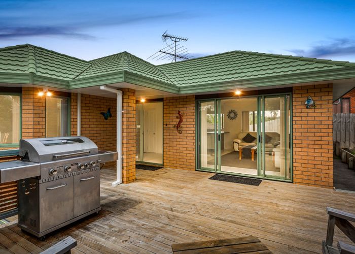  at 23 San Vito Place, Henderson, Auckland