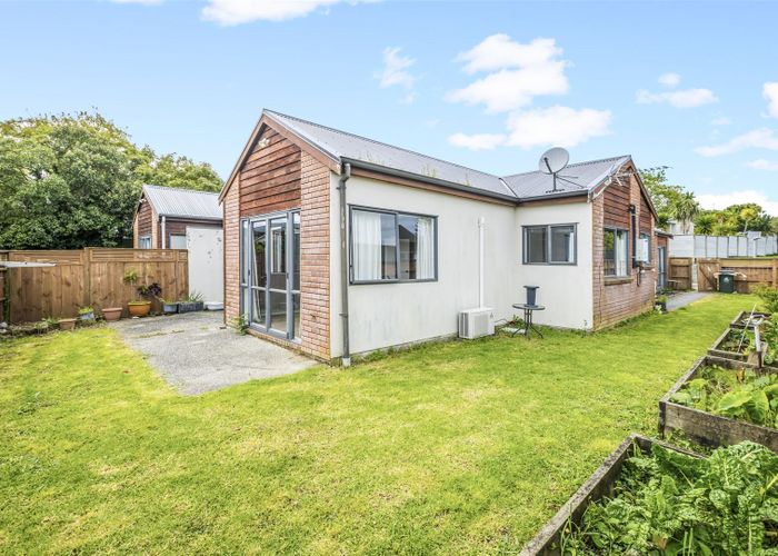 For sale 2/167 Whitney Street, Blockhouse Bay, Auckland City