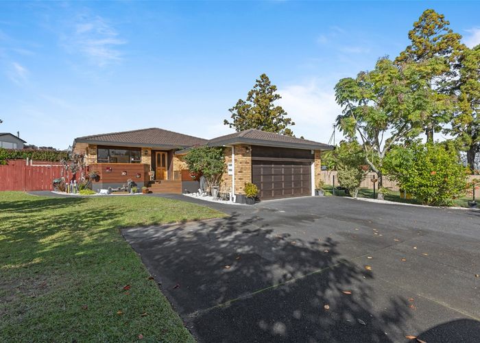  at 15 Pounamu Avenue, Greenhithe, Auckland