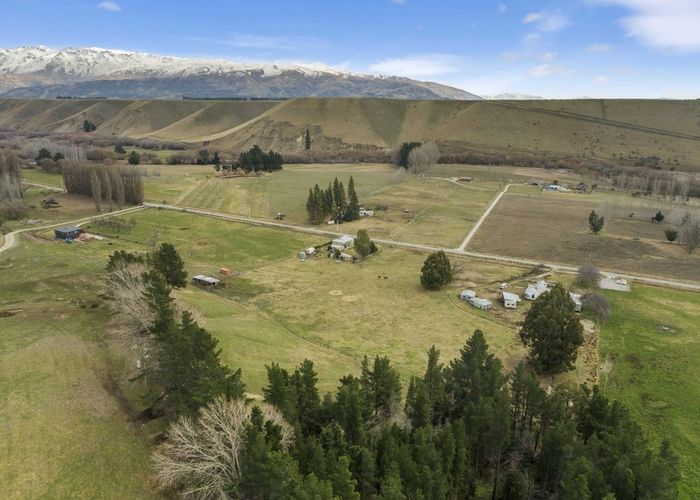  at 560 Ardgour Road, Tarras, Cromwell