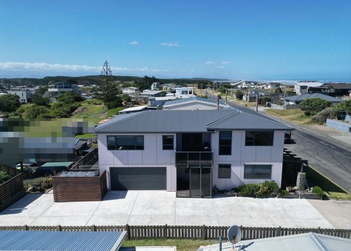  at 17 Marine Parade, Foxton Beach, Horowhenua, Manawatu / Whanganui