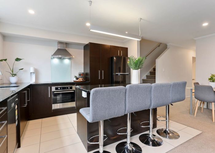  at 14/182 Flat Bush School Road, Flat Bush, Auckland