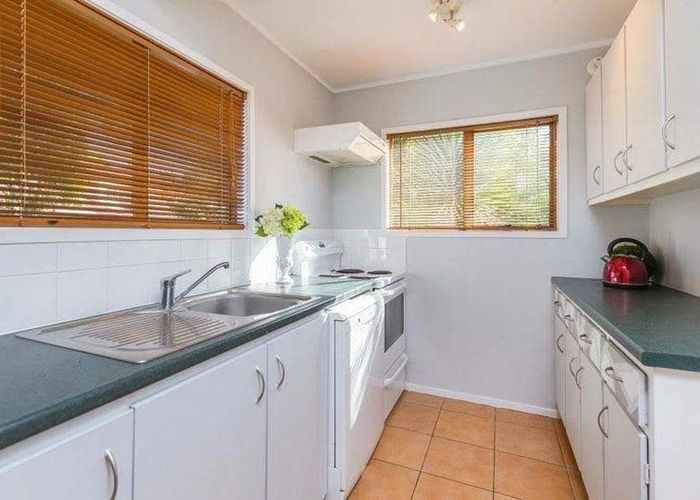  at 2/26 Capilano Place, Glenfield, North Shore City, Auckland
