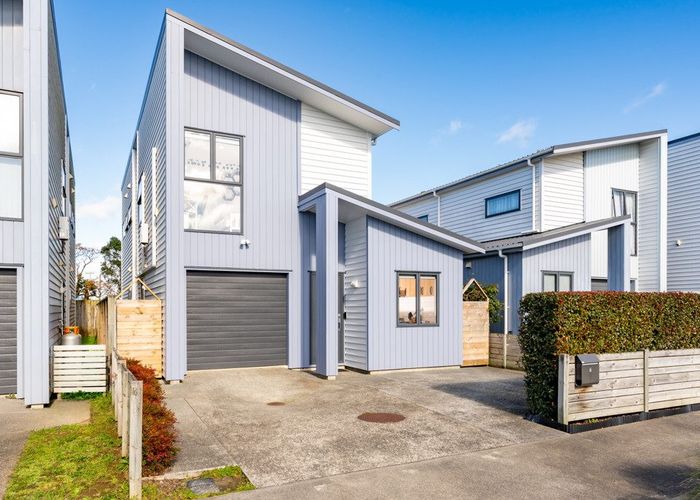  at 7 Tapuwae Way, Mangere Bridge, Manukau City, Auckland