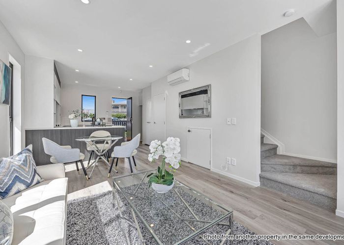  at 9/47 Beach Road, Te Atatu Peninsula, Waitakere City, Auckland