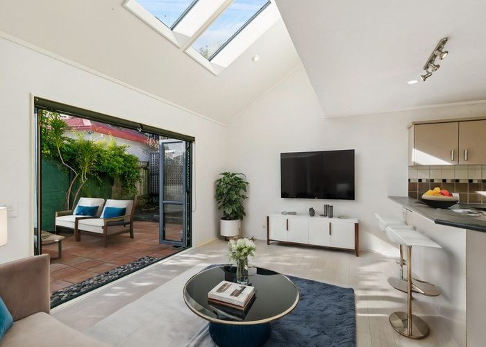  at 83A Townsend Road, Miramar, Wellington