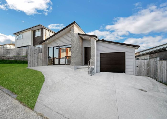  at 126 Thomas Road, Flat Bush, Manukau City, Auckland