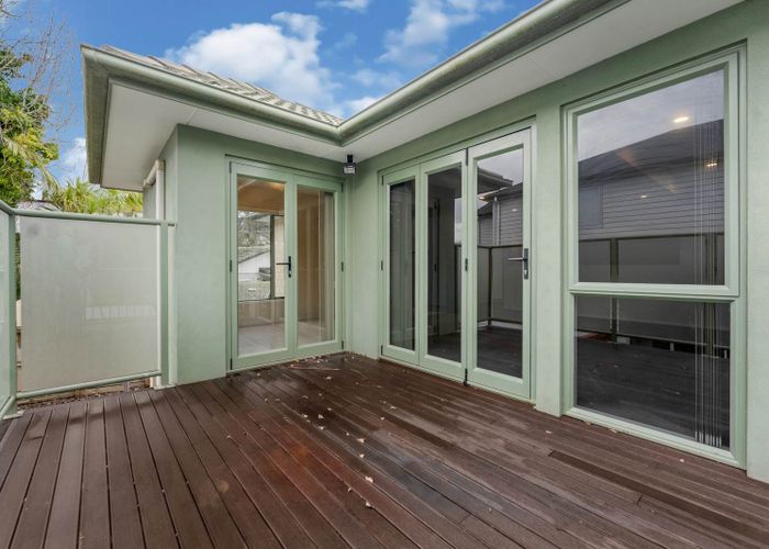  at 2/55 Normanton Street, Glenfield, North Shore City, Auckland