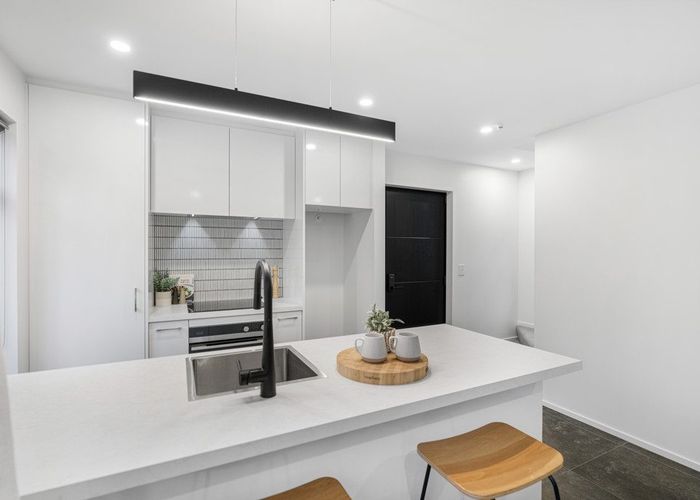  at 2/10 Brockworth Place, Riccarton, Christchurch