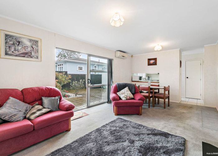  at 1/5 Leonard Road, Mount Wellington, Auckland City, Auckland