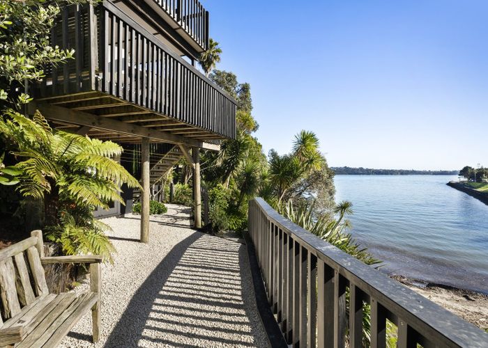  at 2/7 Masefield Avenue, Herne Bay, Auckland