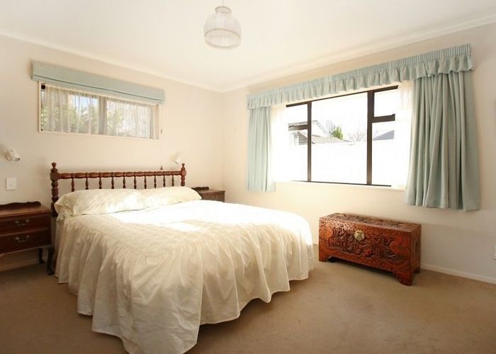  at 16b Montgomery Terrace, Hokowhitu, Palmerston North, Manawatu / Whanganui