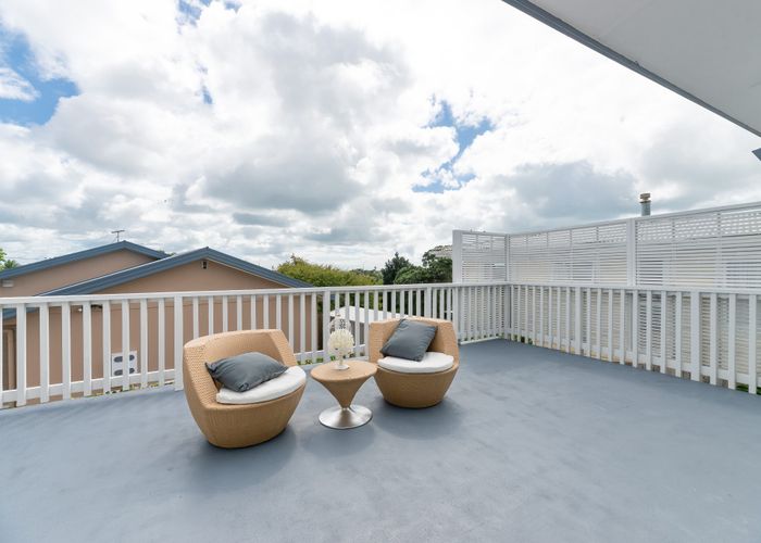  at 8 Hauraki Crescent, Pinehill, North Shore City, Auckland