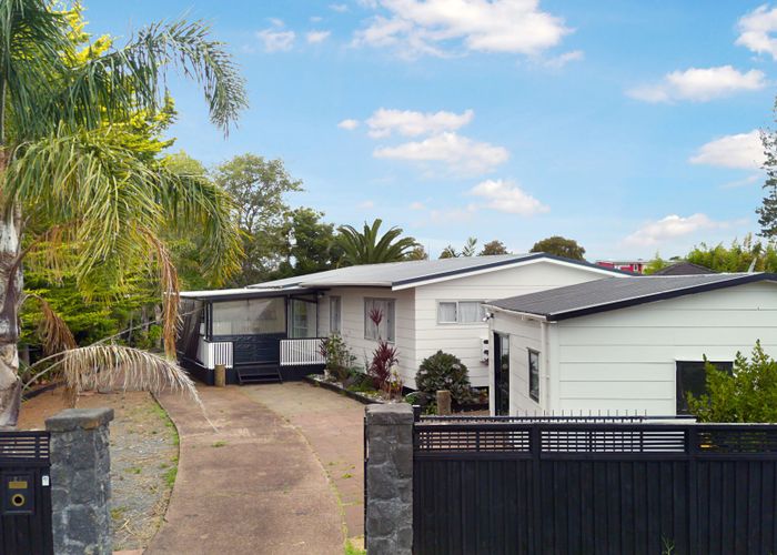  at 22 Taranui Place, Henderson, Waitakere City, Auckland