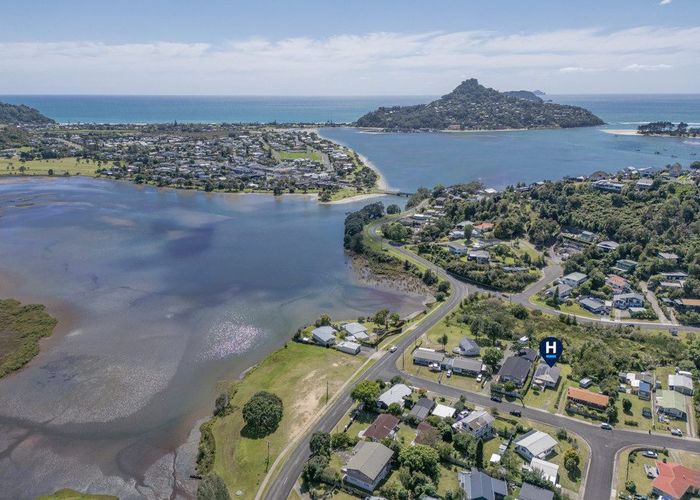  at 8 Diamond Drive, Tairua, Tairua