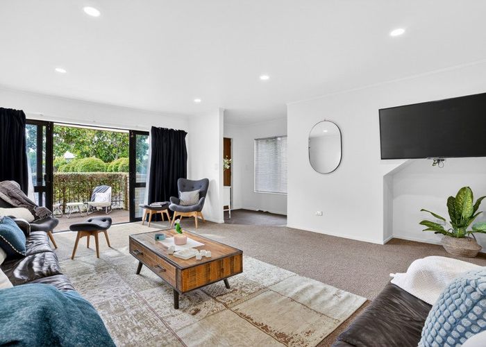  at 15I Vinograd Drive, Te Atatu Peninsula, Waitakere City, Auckland